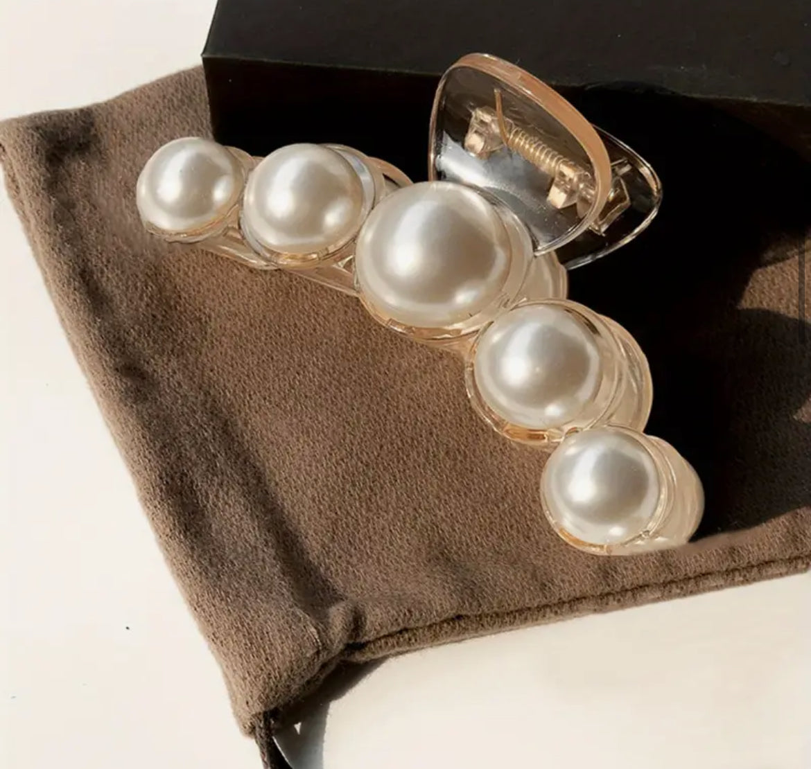 Rejuvenating Sisters Large Pearl Hair clip claw clamp