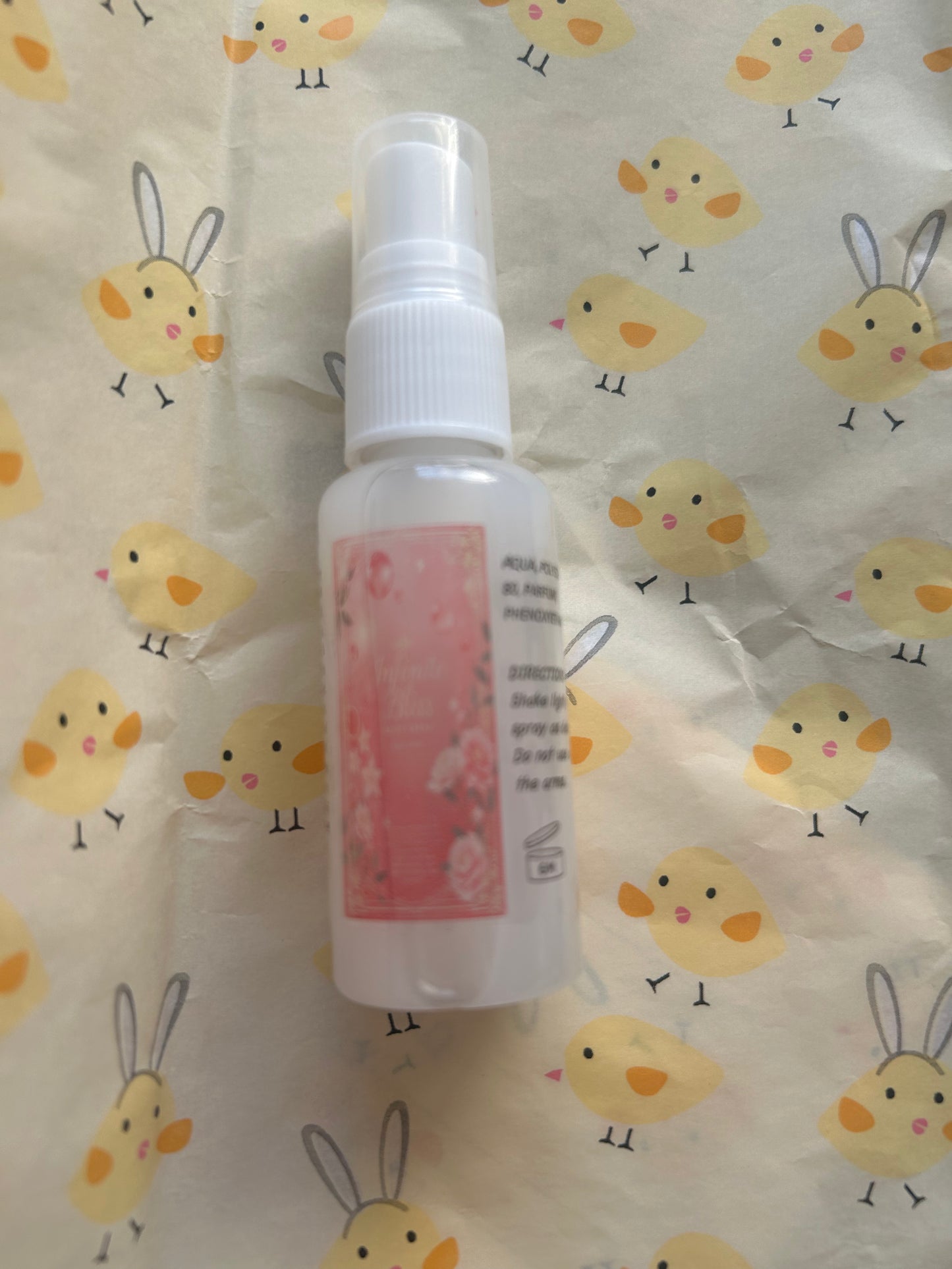 BEAUTY BOX: 13 items incl. salts, spray, oils, masks, balm & more.