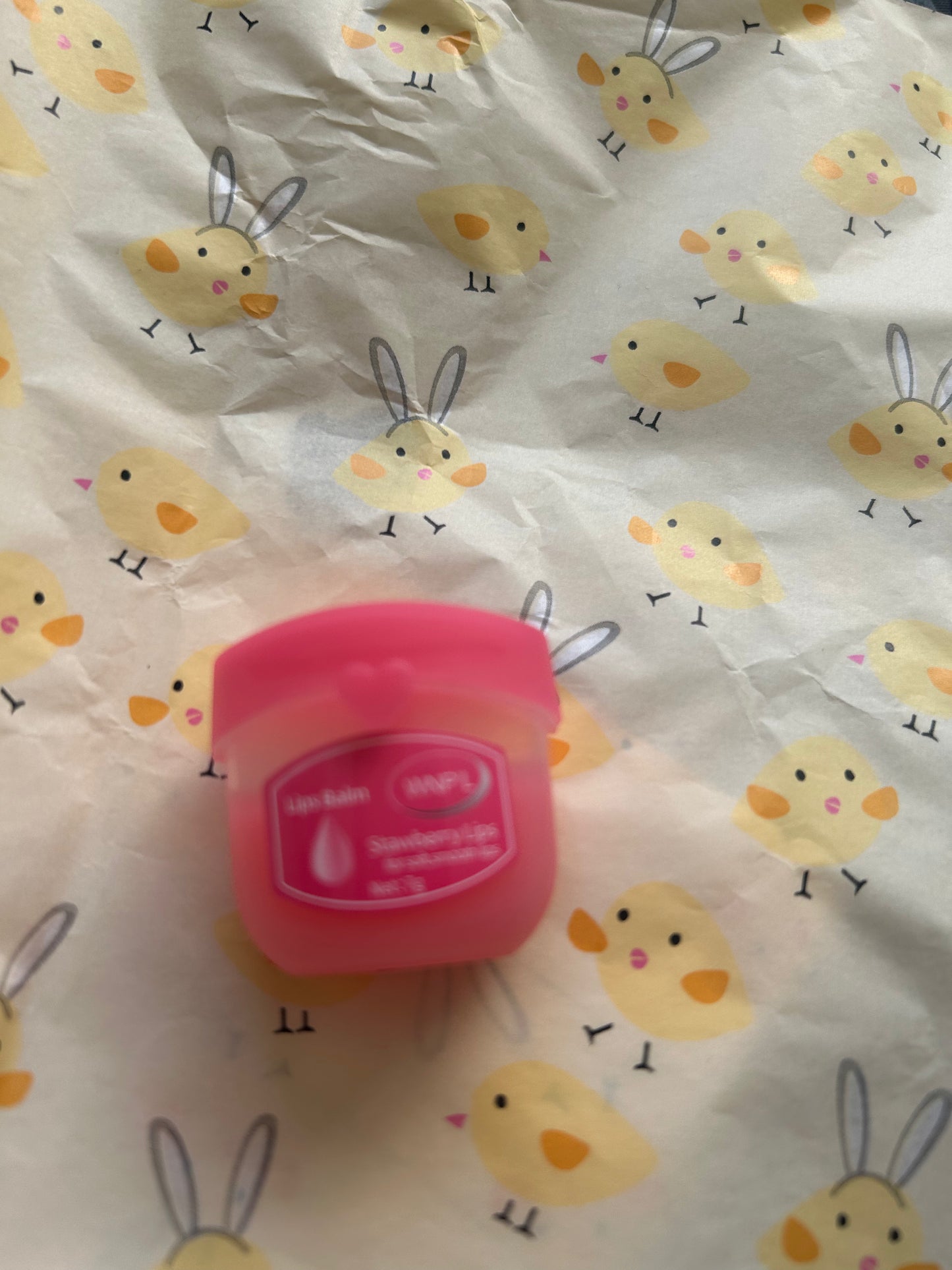 BEAUTY BOX: 13 items incl. salts, spray, oils, masks, balm & more.