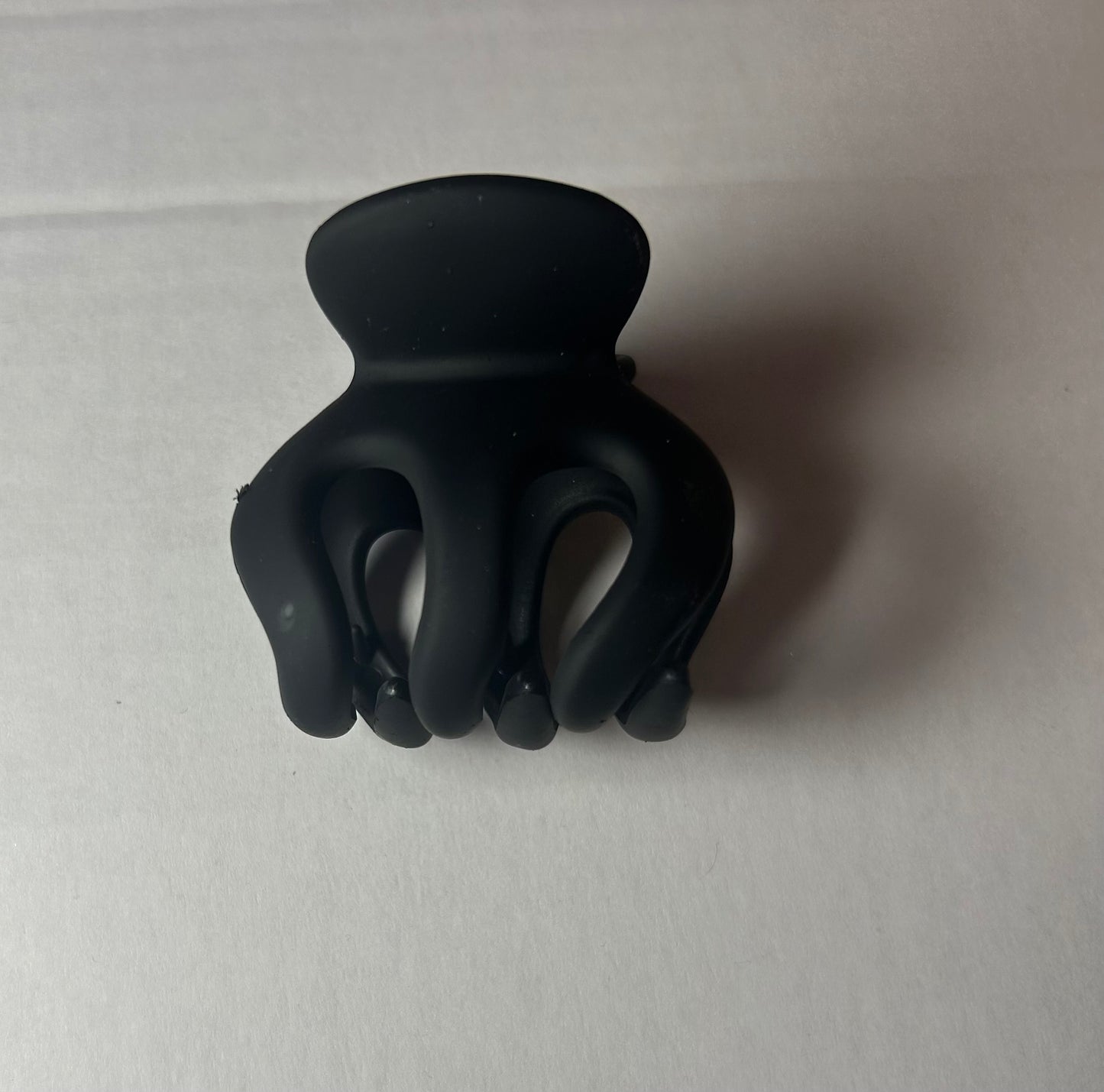 Hair Claw Clips – Various Designs
Chic and functional hair claw clips in a range of unique designs, starting from just 75p. Perfect for adding style and securing your hair with ease.