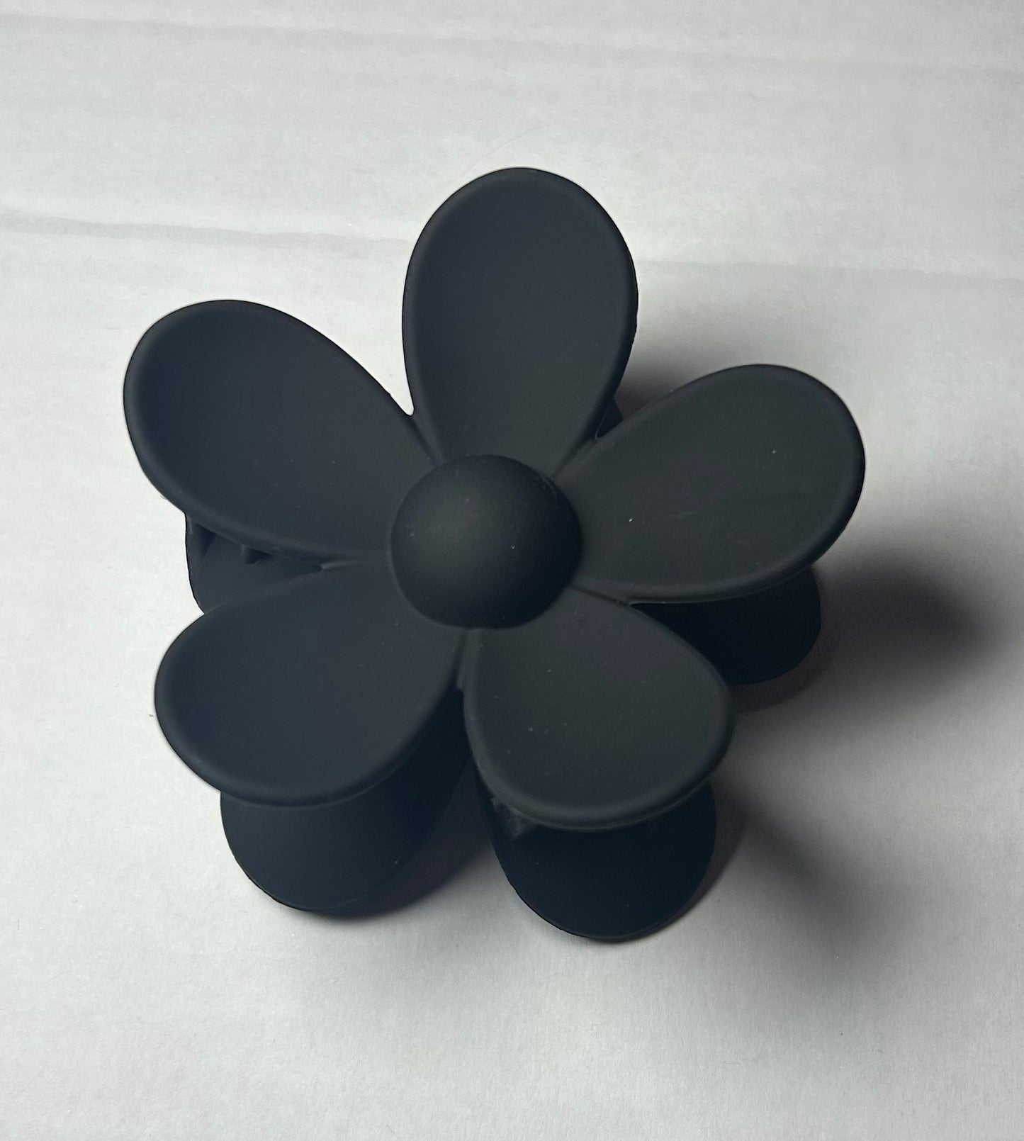 Hair Claw Clips – Various Designs
Chic and functional hair claw clips in a range of unique designs, starting from just 75p. Perfect for adding style and securing your hair with ease.