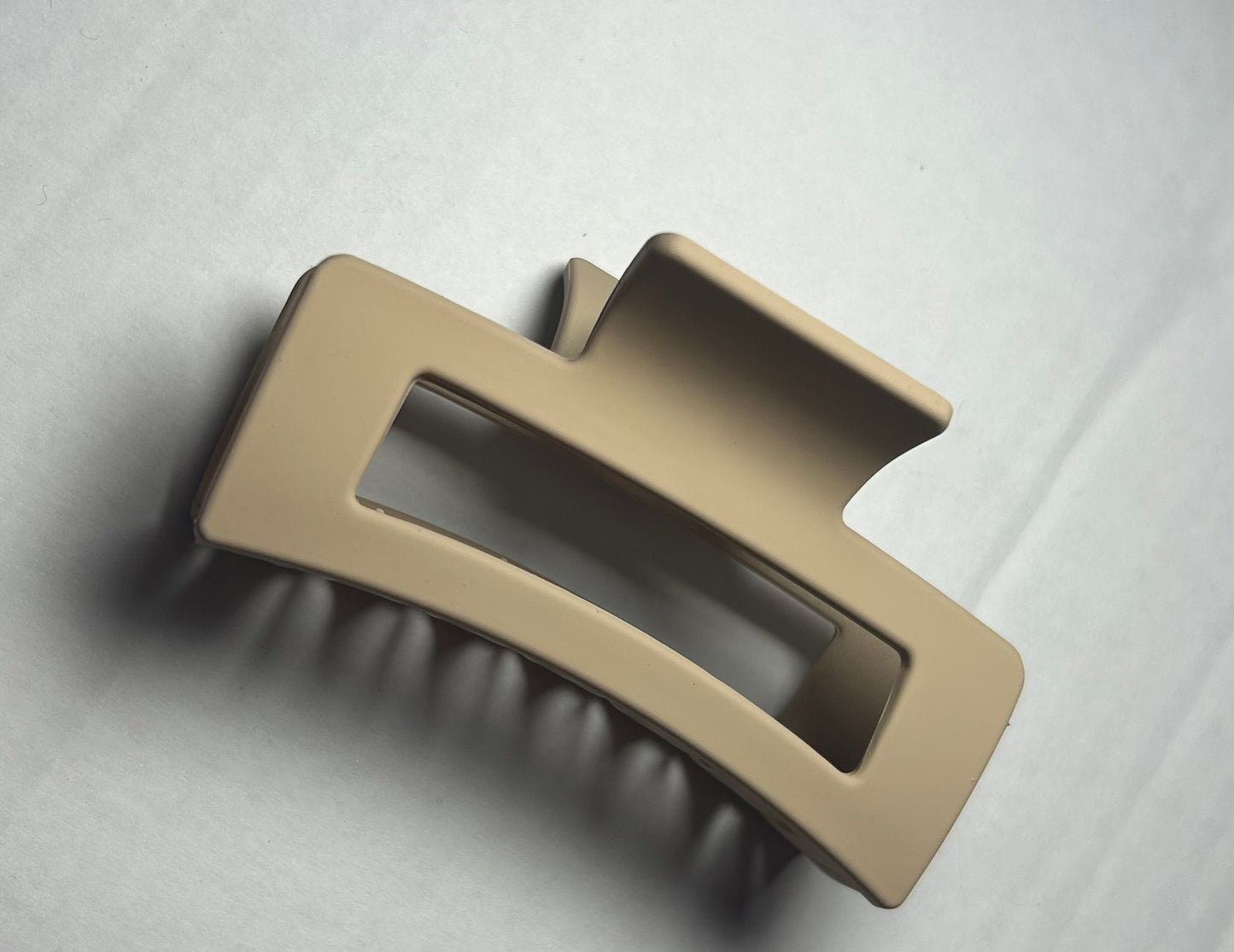 Hair Claw Clips – Various Designs
Chic and functional hair claw clips in a range of unique designs, starting from just 75p. Perfect for adding style and securing your hair with ease.