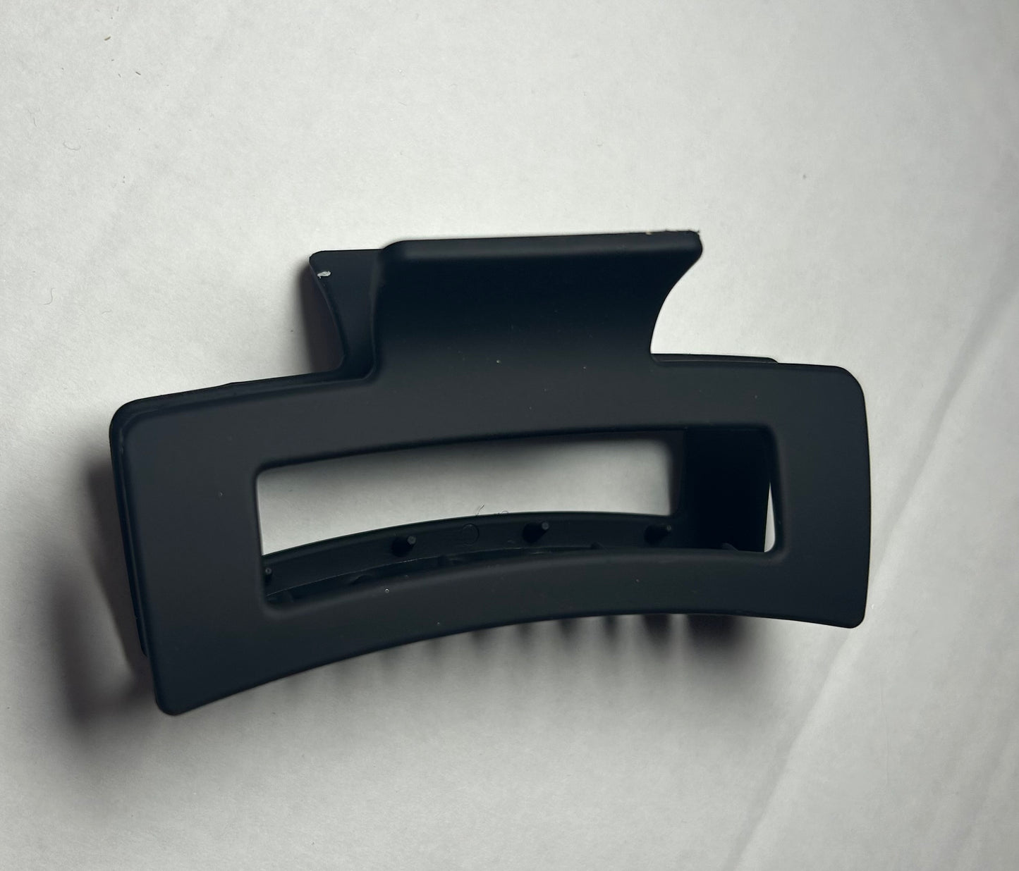Hair Claw Clips – Various Designs
Chic and functional hair claw clips in a range of unique designs, starting from just 75p. Perfect for adding style and securing your hair with ease.