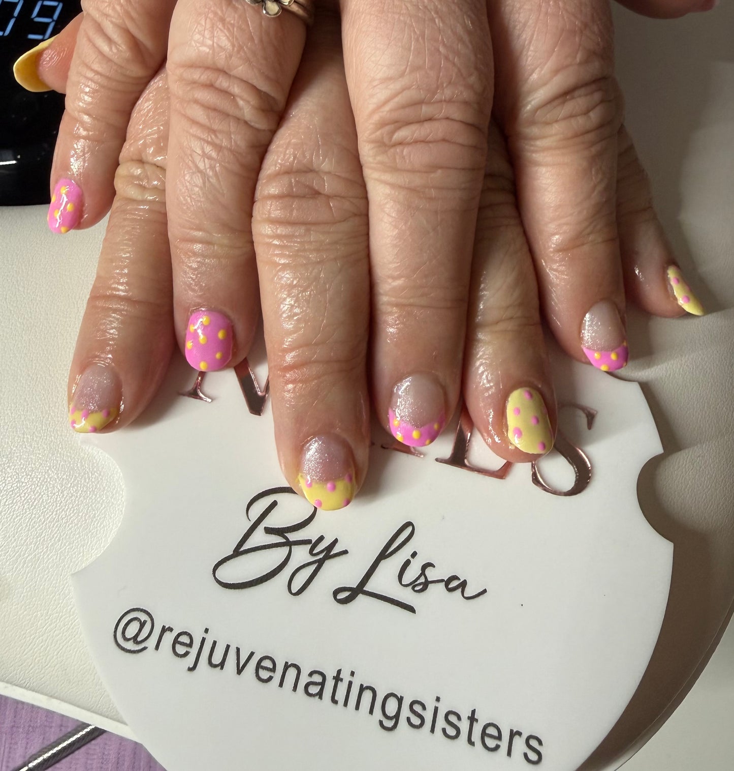 BUILDER GEL REBALANCE & GEL COLOUR CHANGE