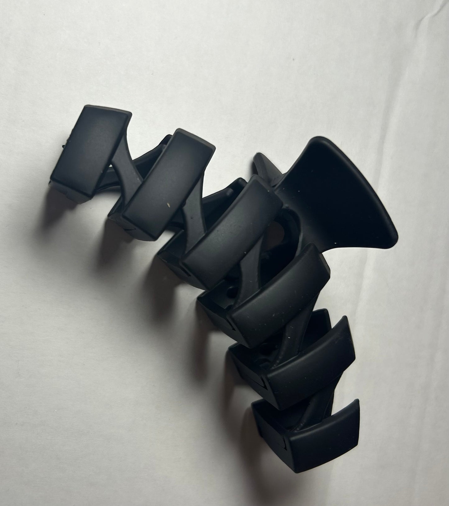 Hair Claw Clips – Various Designs
Chic and functional hair claw clips in a range of unique designs, starting from just 75p. Perfect for adding style and securing your hair with ease.